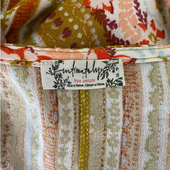 Intimately Free People Womens Gold Patterned Blouse Bodysuit NEW Size XS - Picture 7 of 15